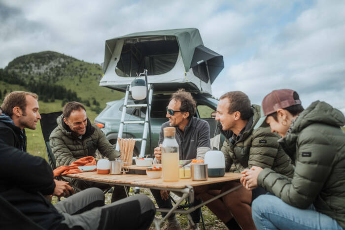 Un moment de partage exceptionnel autour d'un pique-nique entre les équipes Quechua et NaïtUp